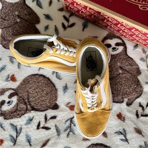 PIG SUEDE VANS OLD SKOOL SHOE